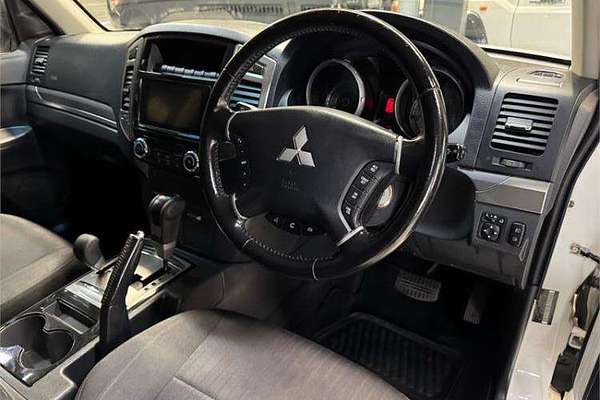 2021 Mitsubishi Pajero GLX NX