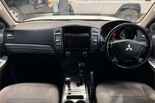 2021 Mitsubishi Pajero GLX NX