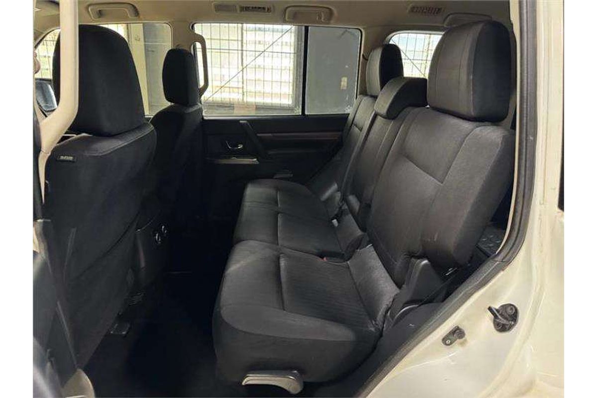 2021 Mitsubishi Pajero GLX NX