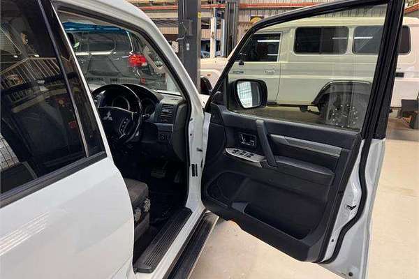 2021 Mitsubishi Pajero GLX NX