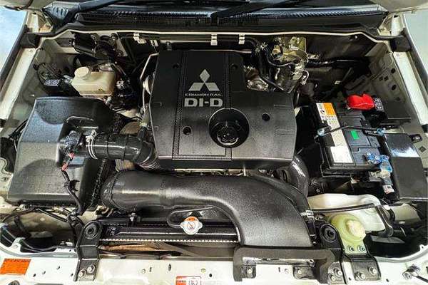 2021 Mitsubishi Pajero GLX NX