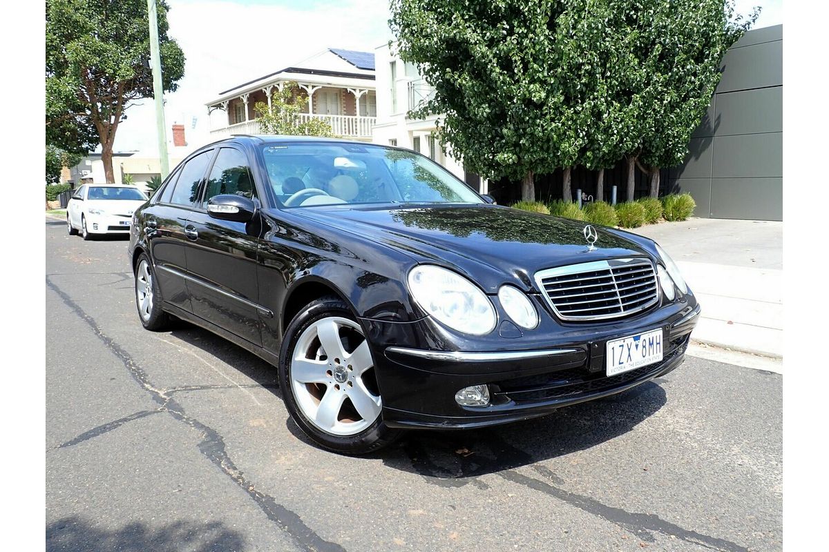2002 Mercedes-Benz E240 Avantgarde 211