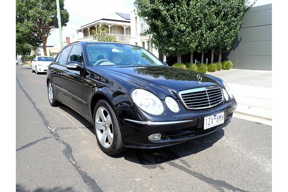 2002 Mercedes-Benz E240 Avantgarde 211
