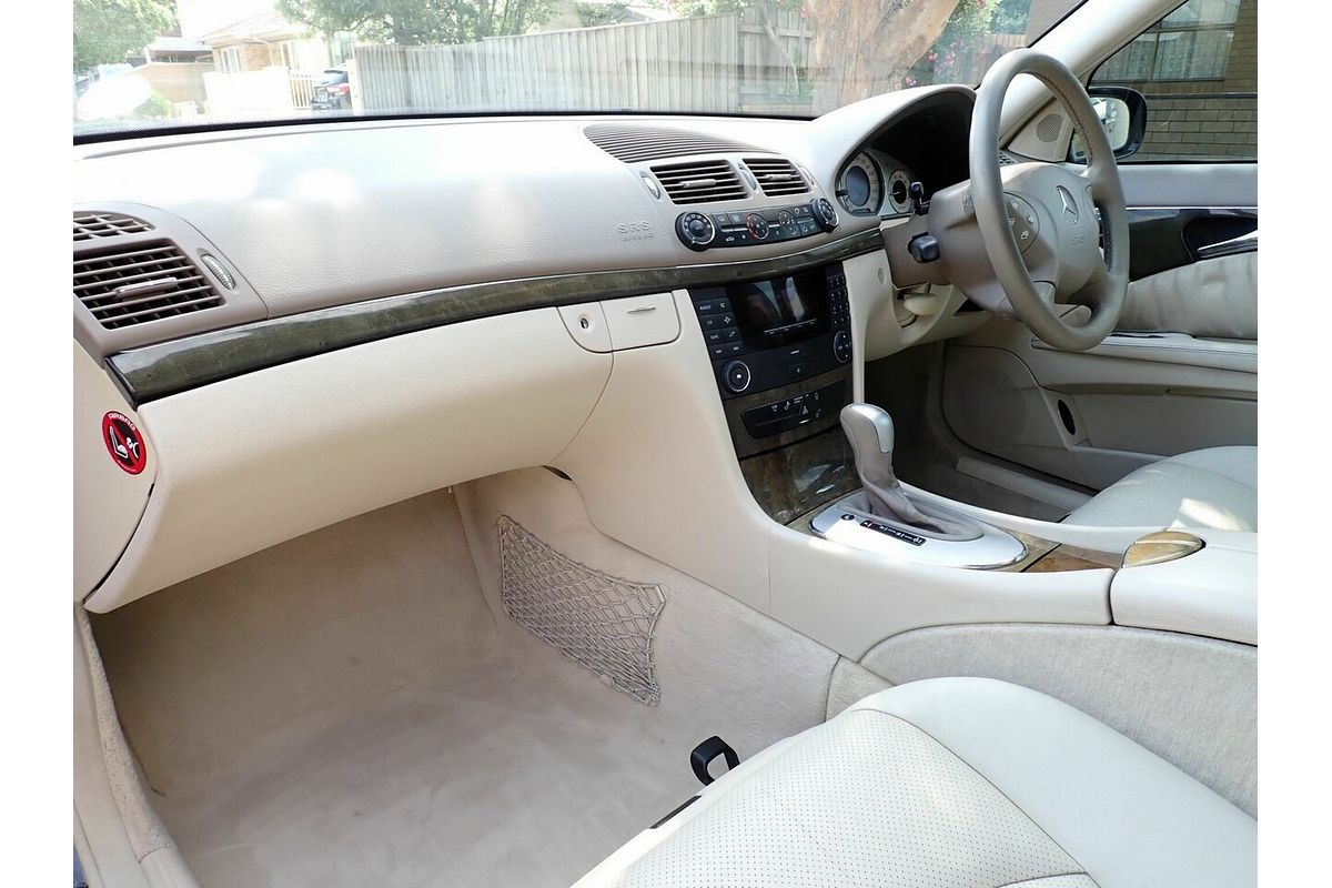 2002 Mercedes-Benz E240 Avantgarde 211