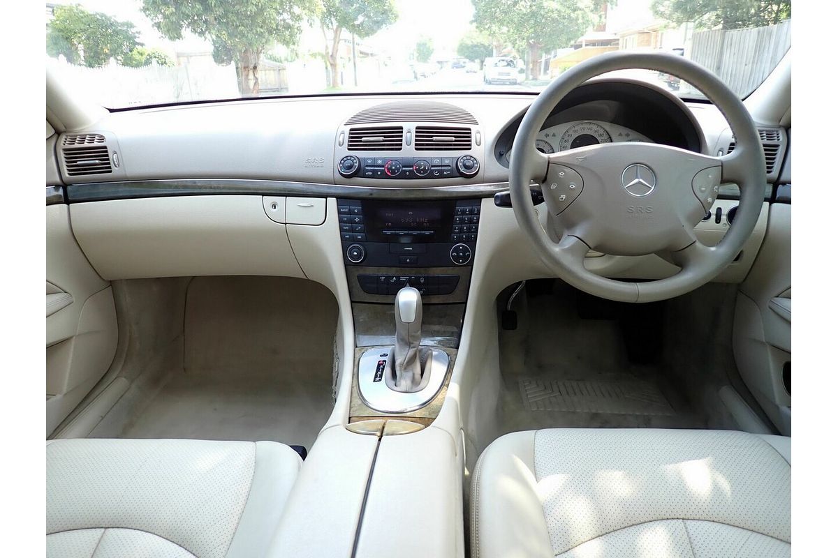 2002 Mercedes-Benz E240 Avantgarde 211