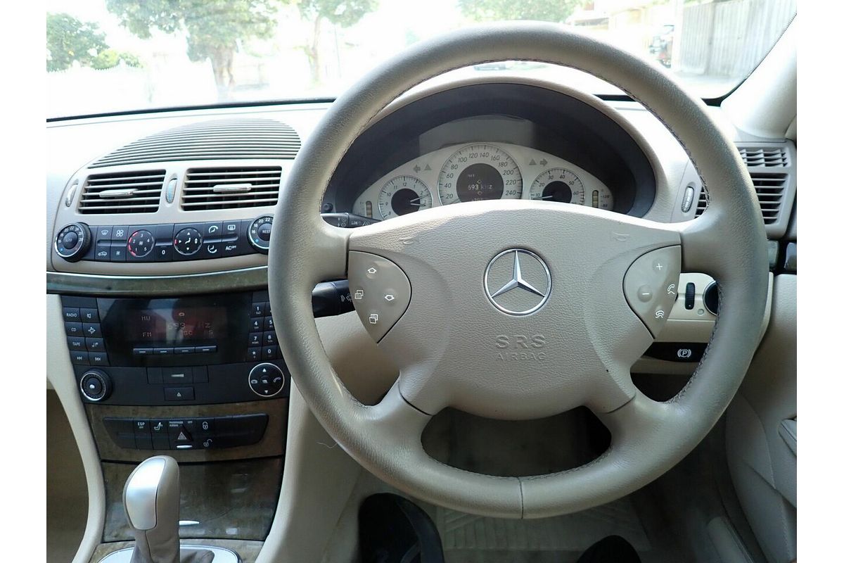 2002 Mercedes-Benz E240 Avantgarde 211