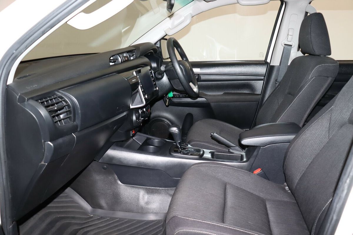 2024 Toyota Hilux SR GUN126R 4X4