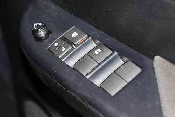 2024 Toyota Hilux SR GUN126R 4X4
