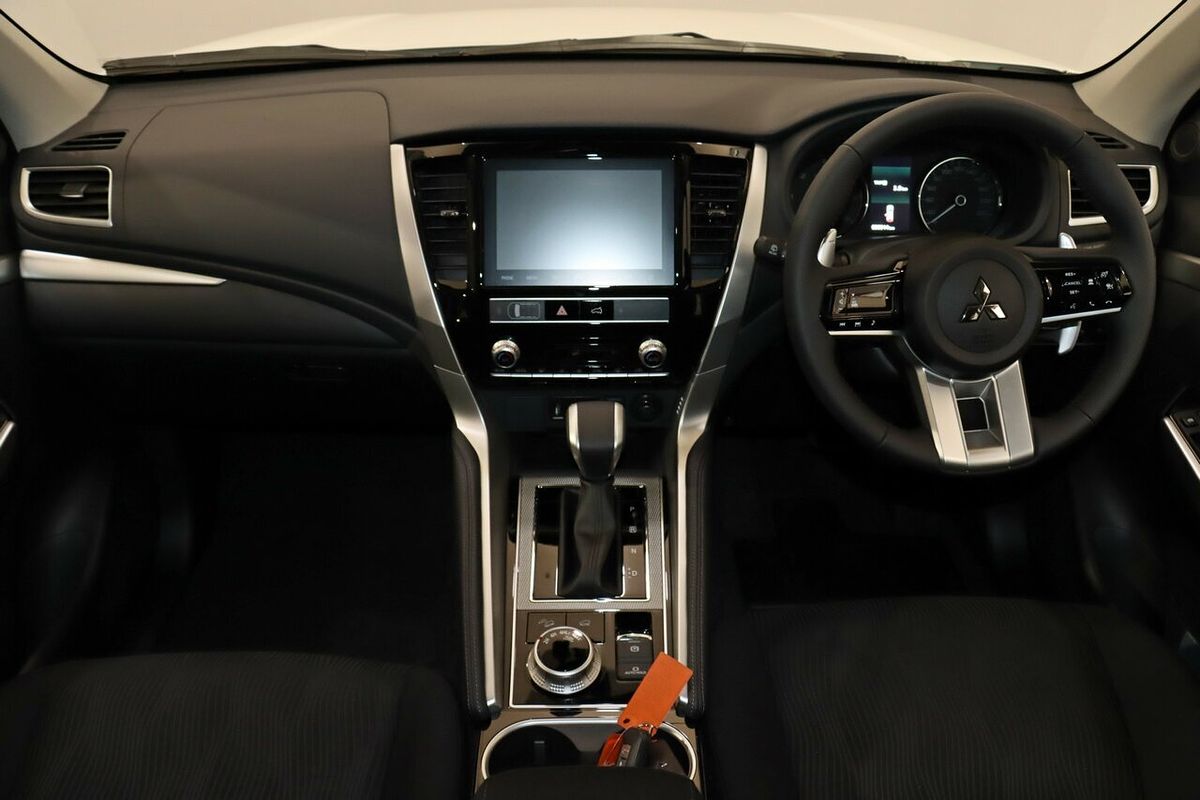 2024 Mitsubishi Pajero Sport GLS QG