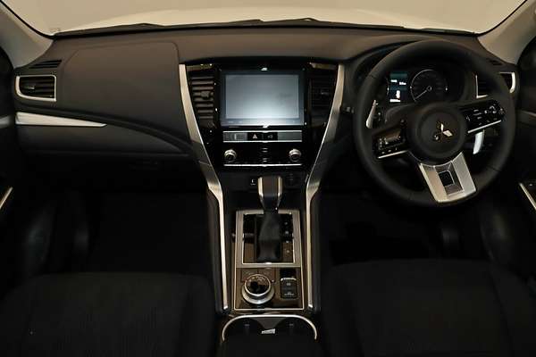 2024 Mitsubishi Pajero Sport GLS QG
