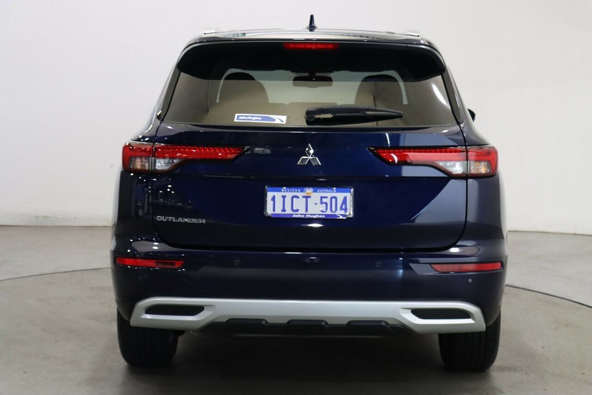 2023 Mitsubishi Outlander LS ZM