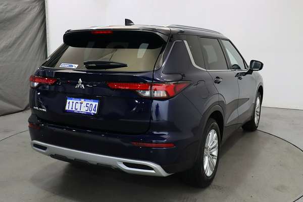 2023 Mitsubishi Outlander LS ZM