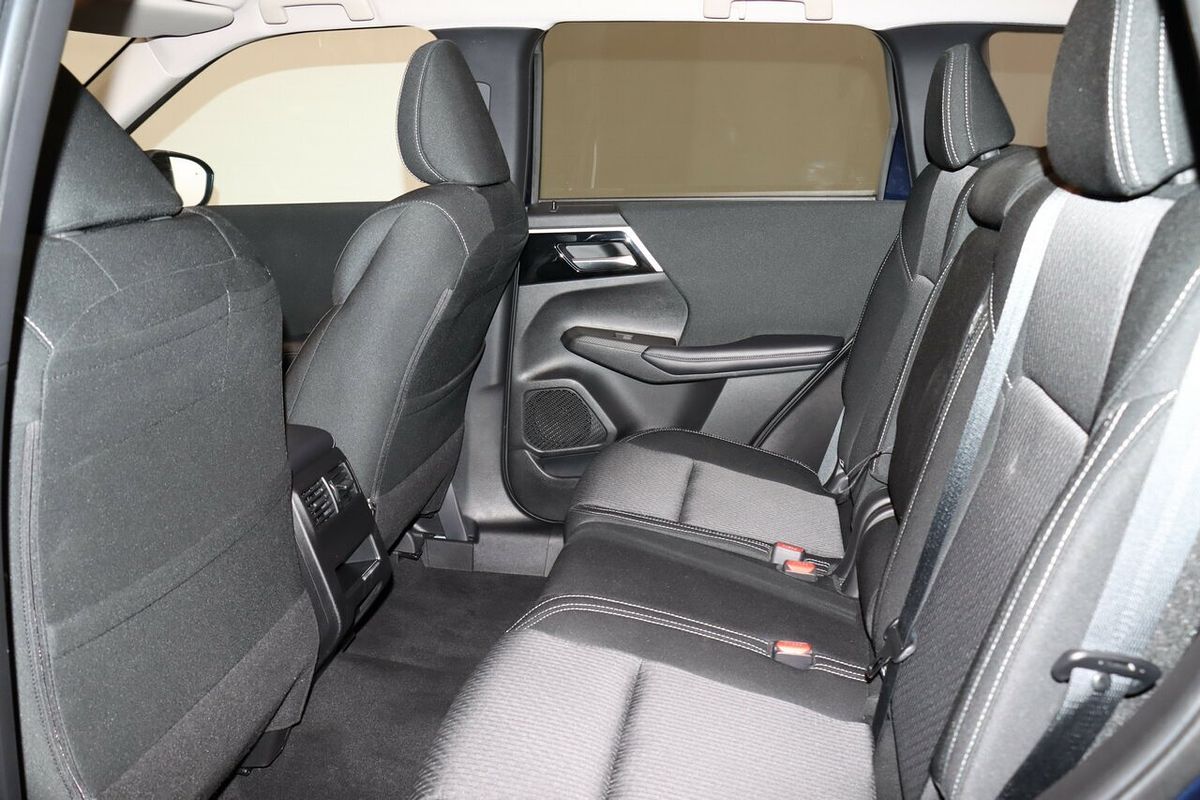 2023 Mitsubishi Outlander LS ZM
