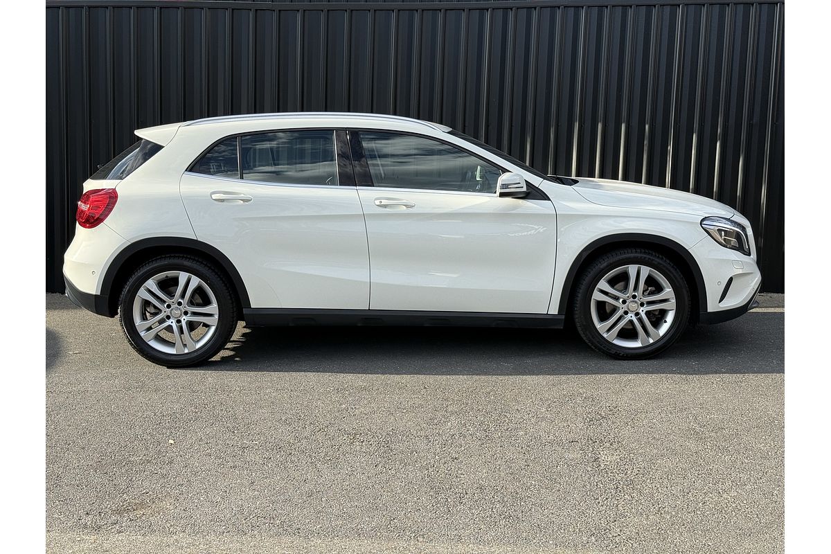 2015 Mercedes-Benz GLA-Class GLA200 d X156