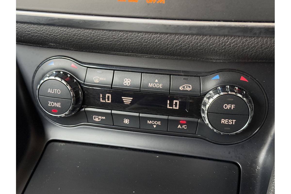 2015 Mercedes-Benz GLA-Class GLA200 d X156