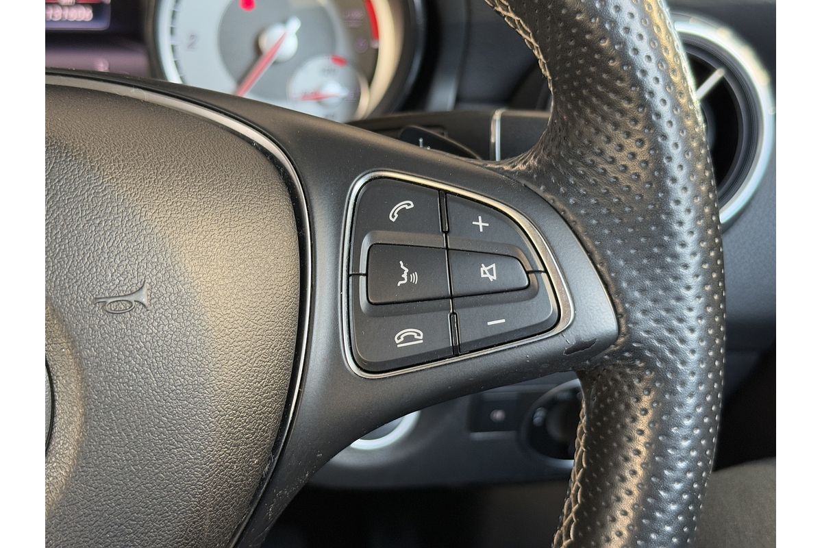 2015 Mercedes-Benz GLA-Class GLA200 d X156