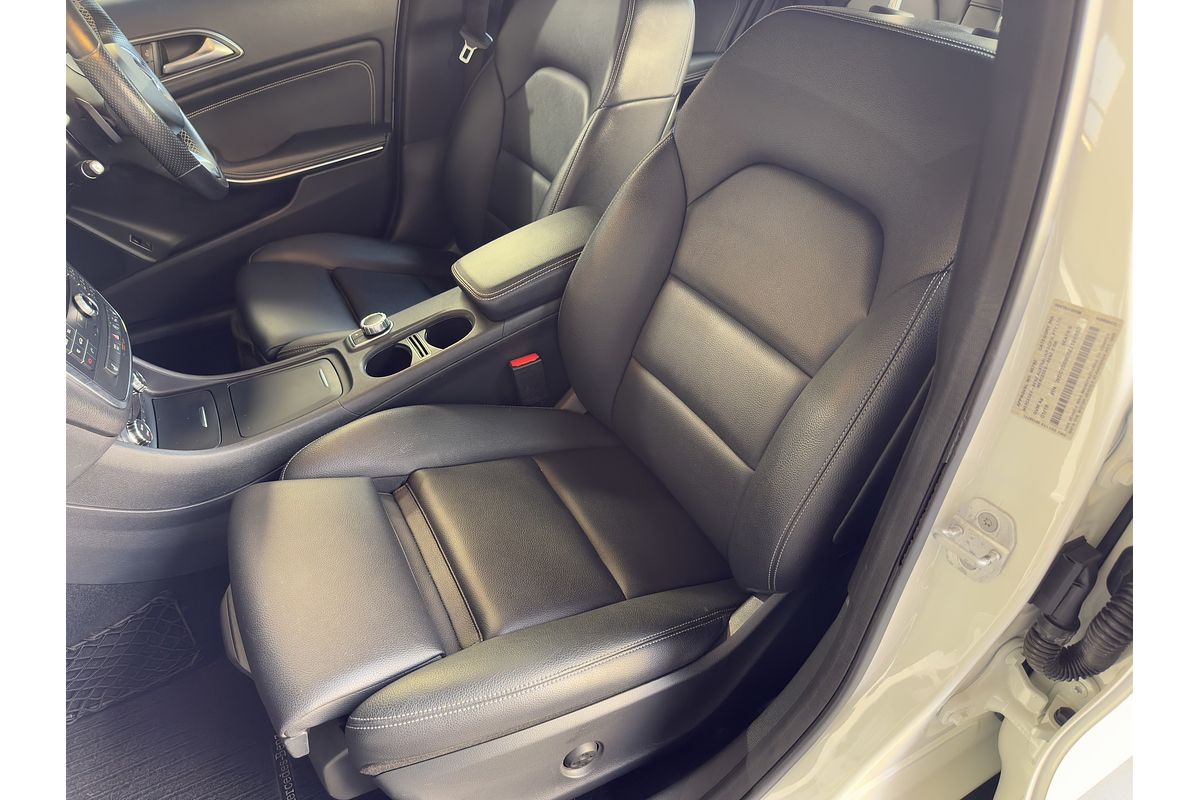 2015 Mercedes-Benz GLA-Class GLA200 d X156