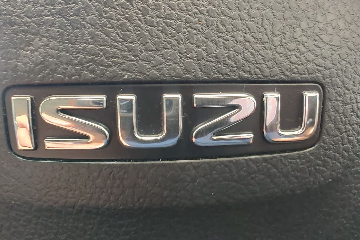 2020 Isuzu MU-X LS-T