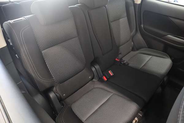 2019 Mitsubishi Outlander ES ZL
