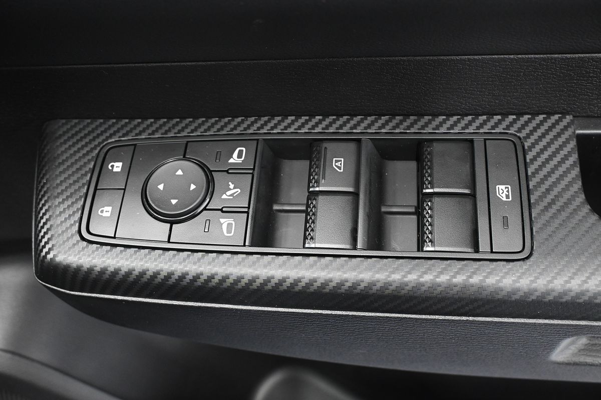 2024 Mitsubishi Triton GLS MV