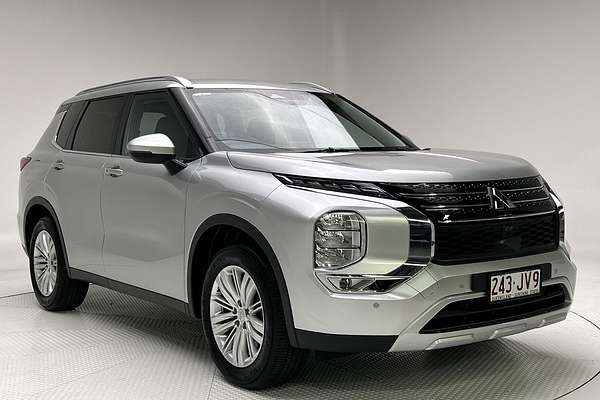 2024 Mitsubishi Outlander LS ZM
