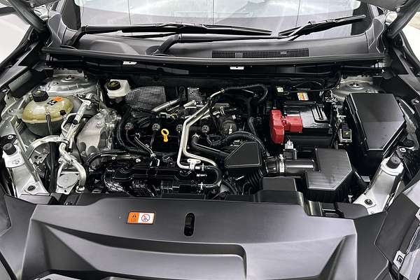 2024 Mitsubishi Outlander LS ZM