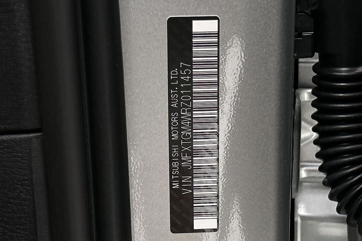 2024 Mitsubishi Outlander LS ZM