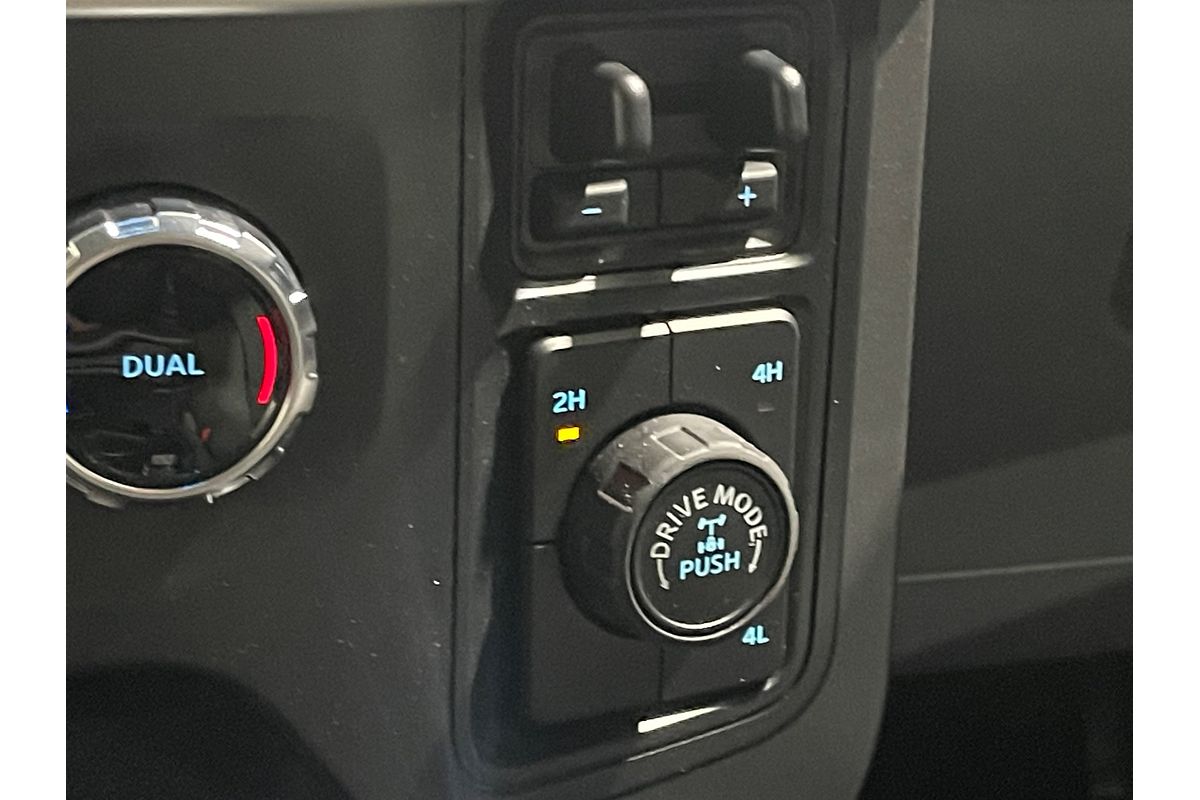 2023 Ford F-150 XLT  4X4 LWB