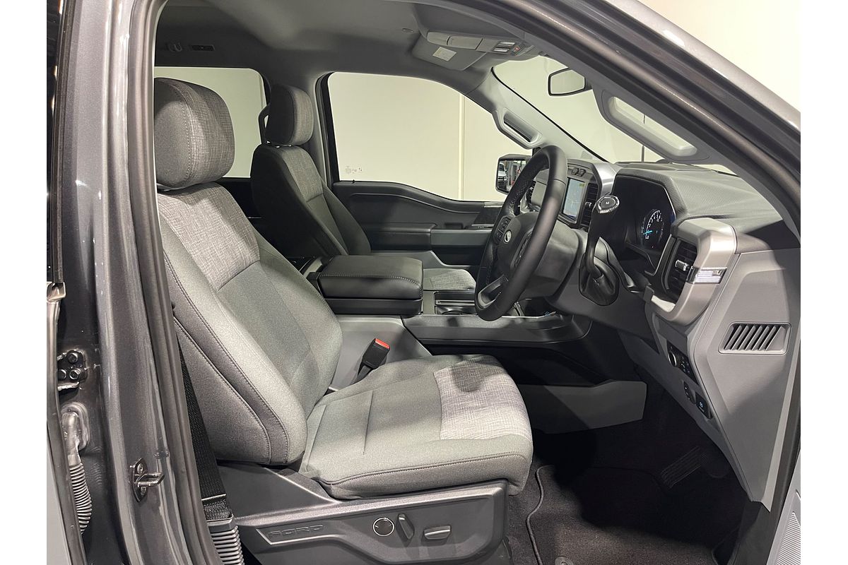 2023 Ford F-150 XLT  4X4 LWB