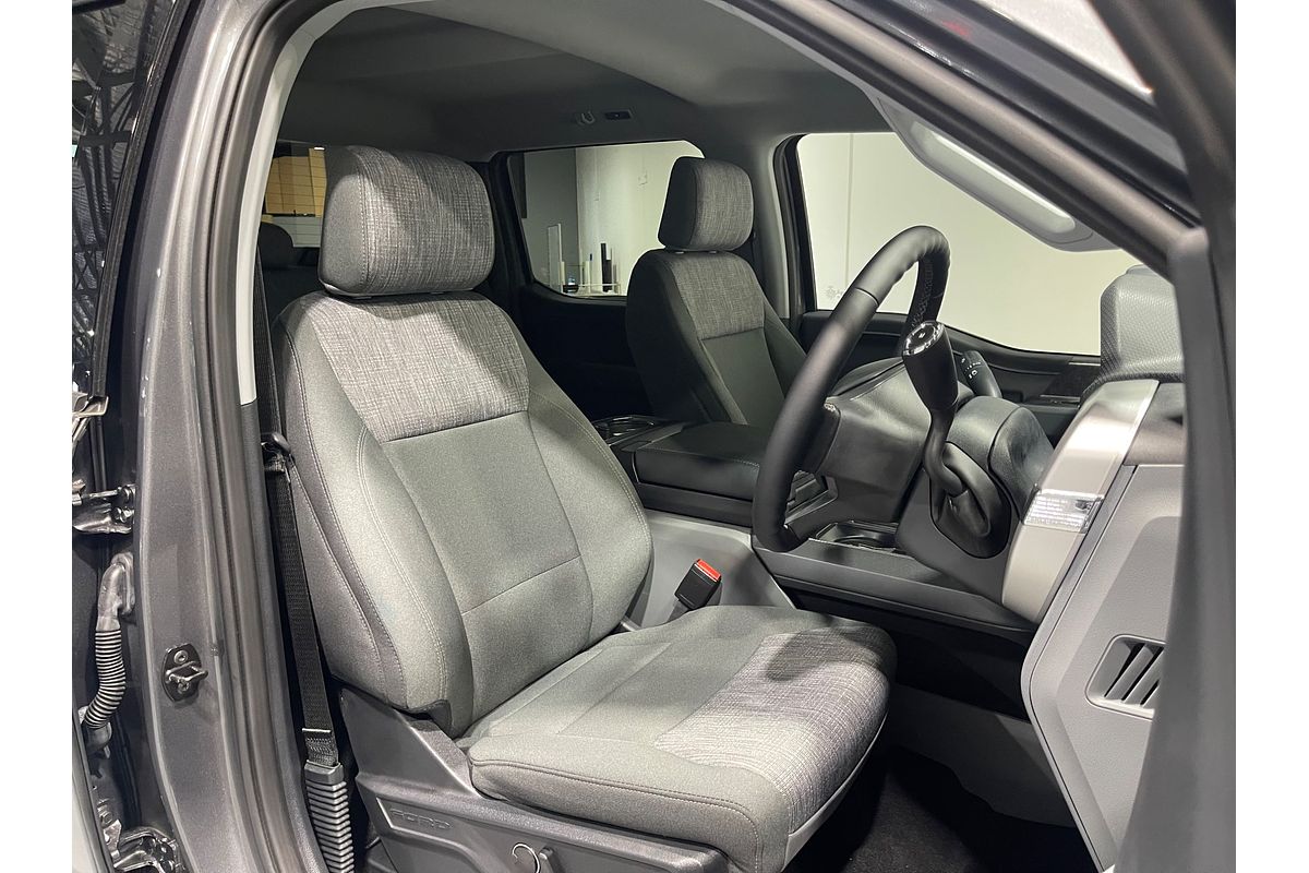 2023 Ford F-150 XLT  4X4 LWB