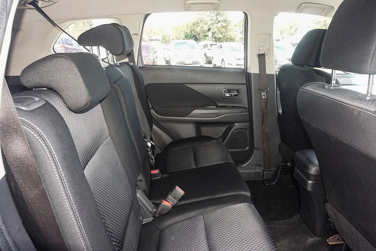 2016 Mitsubishi Outlander LS ZK