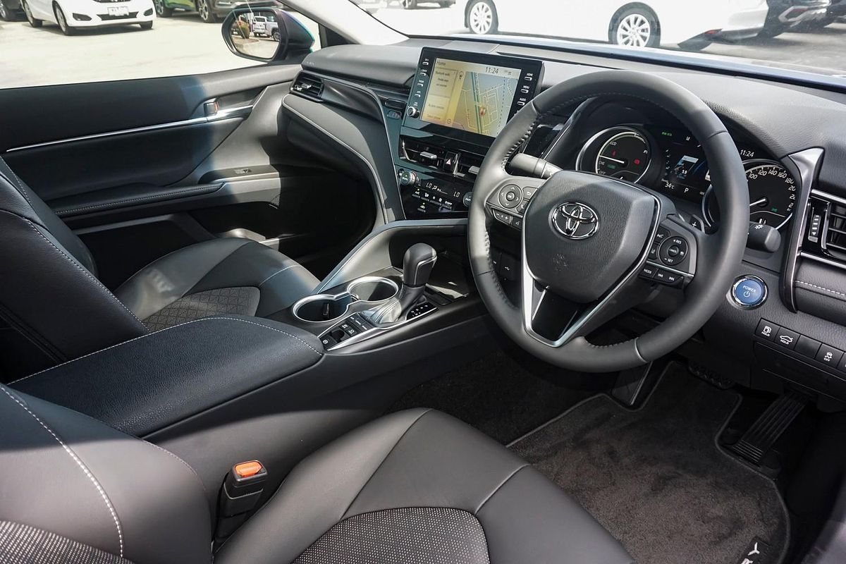 2023 Toyota Camry SX AXVH70R