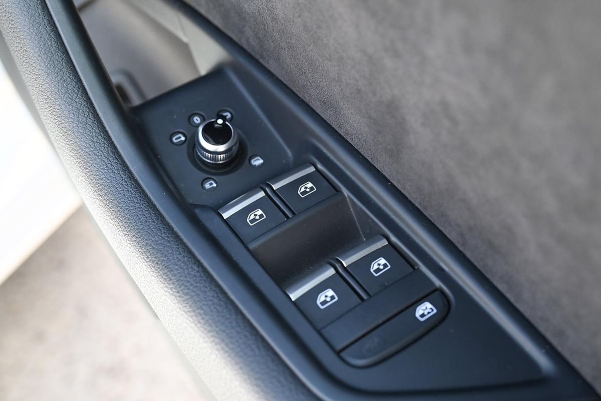 2017 Audi A4 S line B9