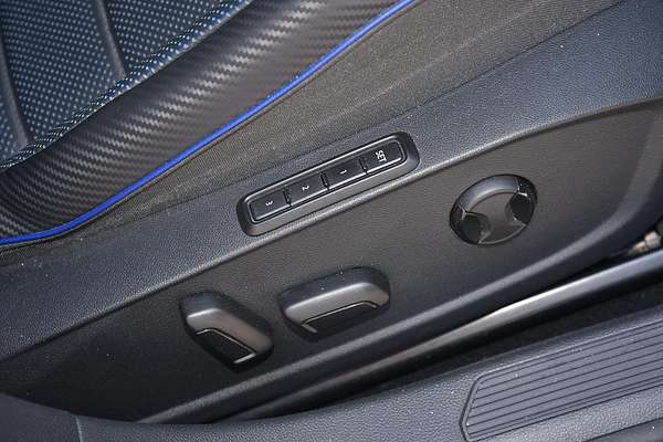 2022 Volkswagen Golf R 8