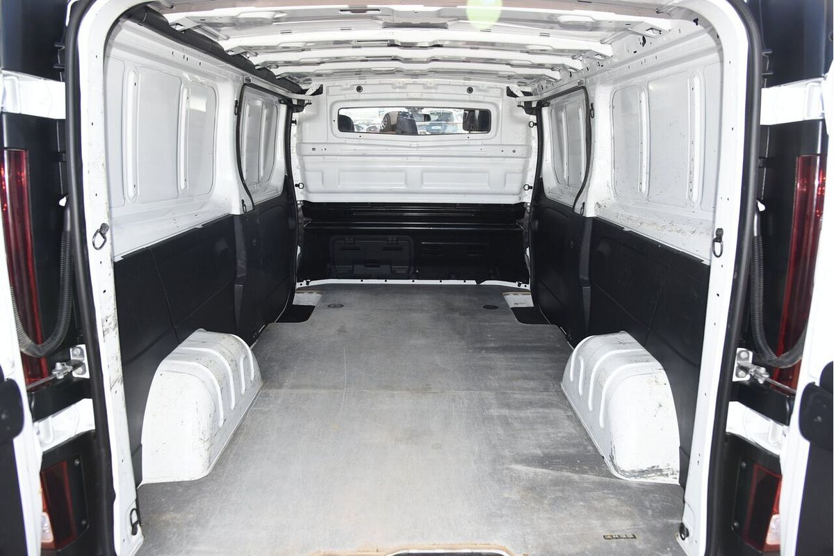 2021 Mitsubishi Express GLX SN LWB