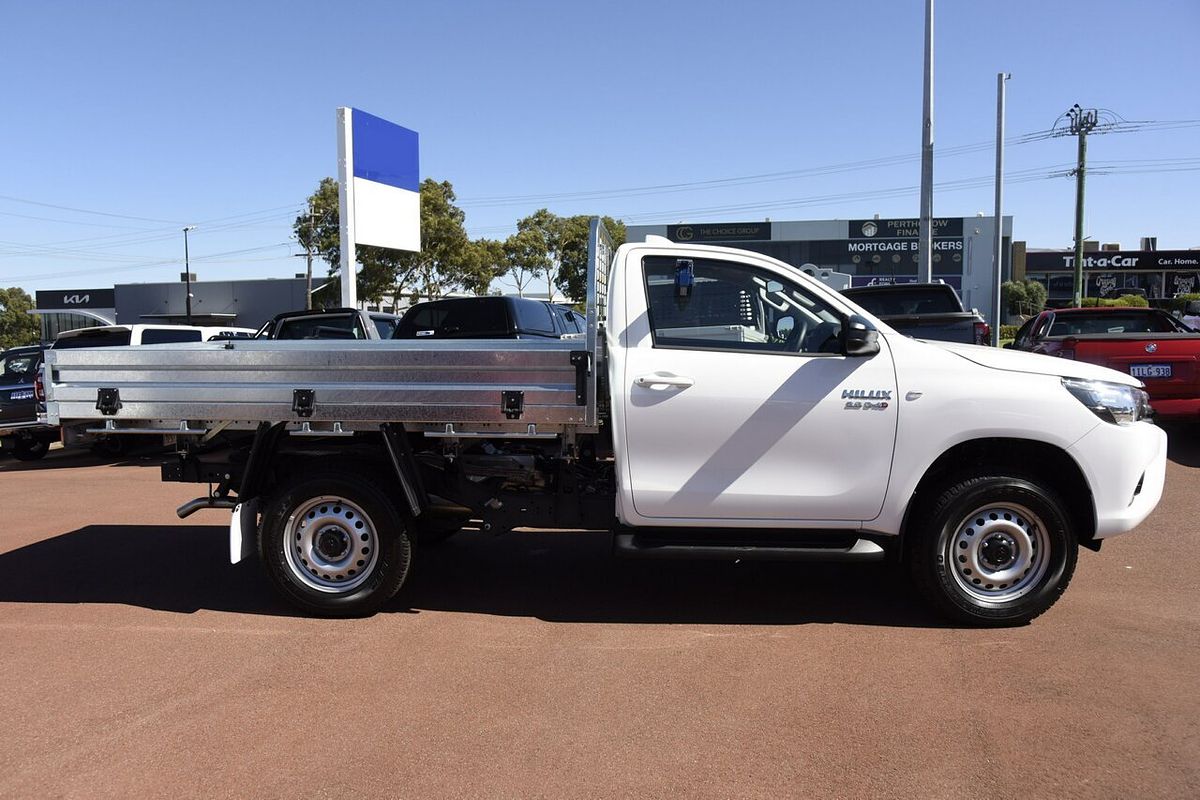 2024 Toyota Hilux SR GUN126R 4X4
