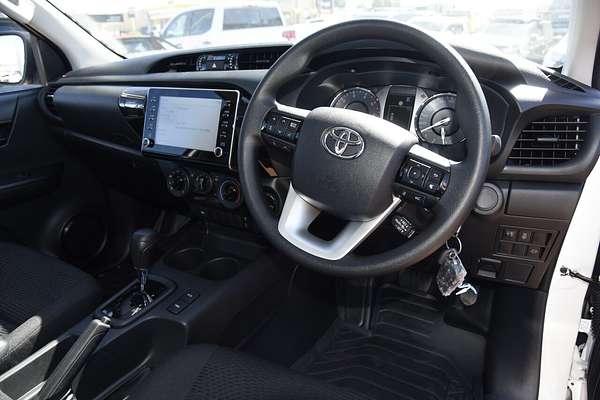 2024 Toyota Hilux SR GUN126R 4X4