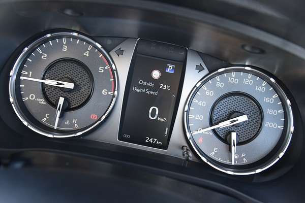 2024 Toyota Hilux SR GUN126R 4X4