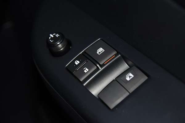 2024 Toyota Hilux SR GUN126R 4X4