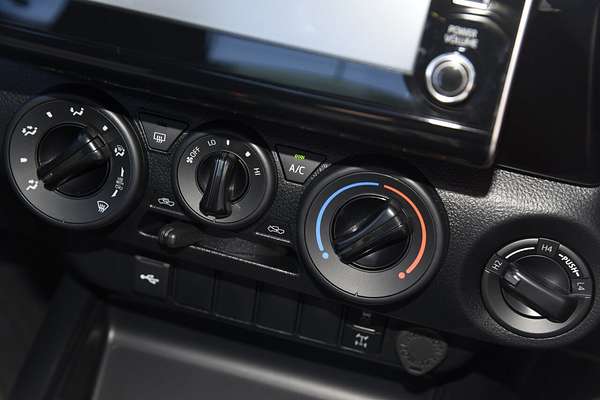 2024 Toyota Hilux SR GUN126R 4X4