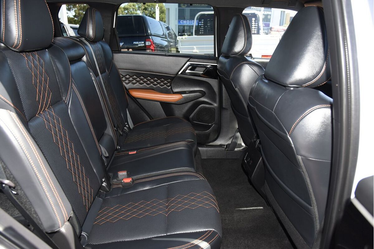 2022 Mitsubishi Outlander Exceed Tourer ZM