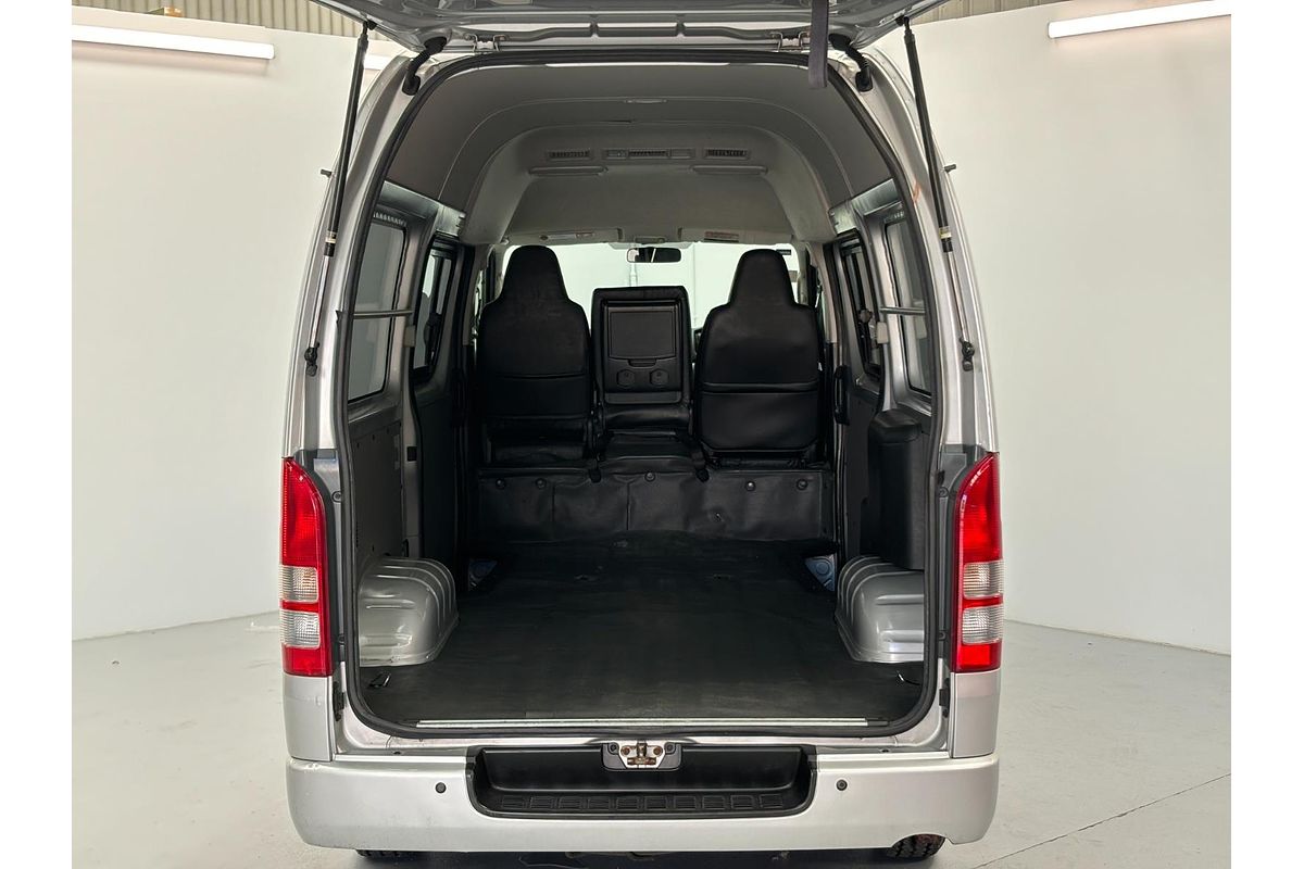 2011 Toyota Hiace 4WD High Roof KDH206