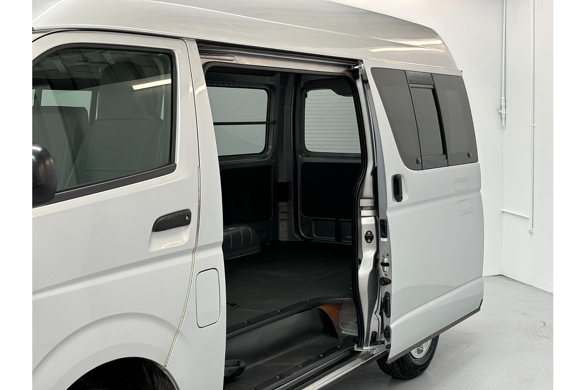2011 Toyota Hiace 4WD High Roof KDH206