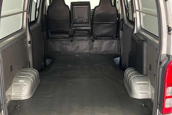 2011 Toyota Hiace 4WD High Roof KDH206