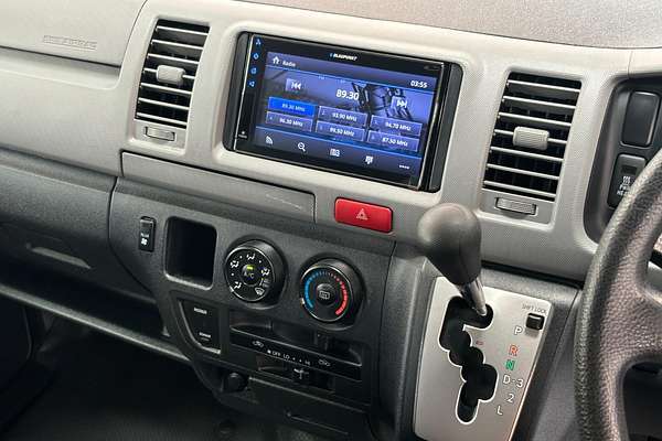2011 Toyota Hiace 4WD High Roof KDH206