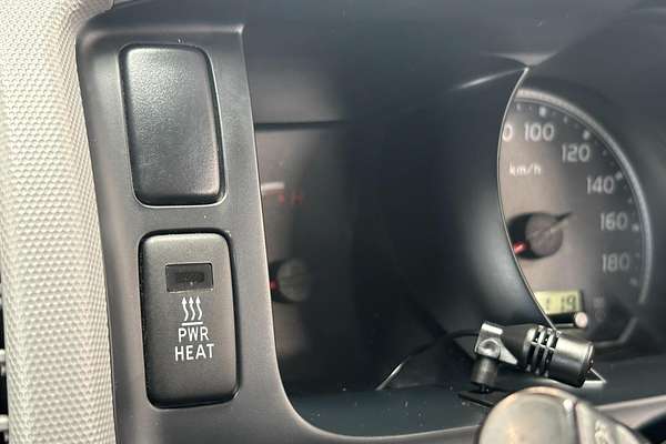2011 Toyota Hiace 4WD High Roof KDH206