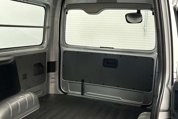 2011 Toyota Hiace 4WD High Roof KDH206
