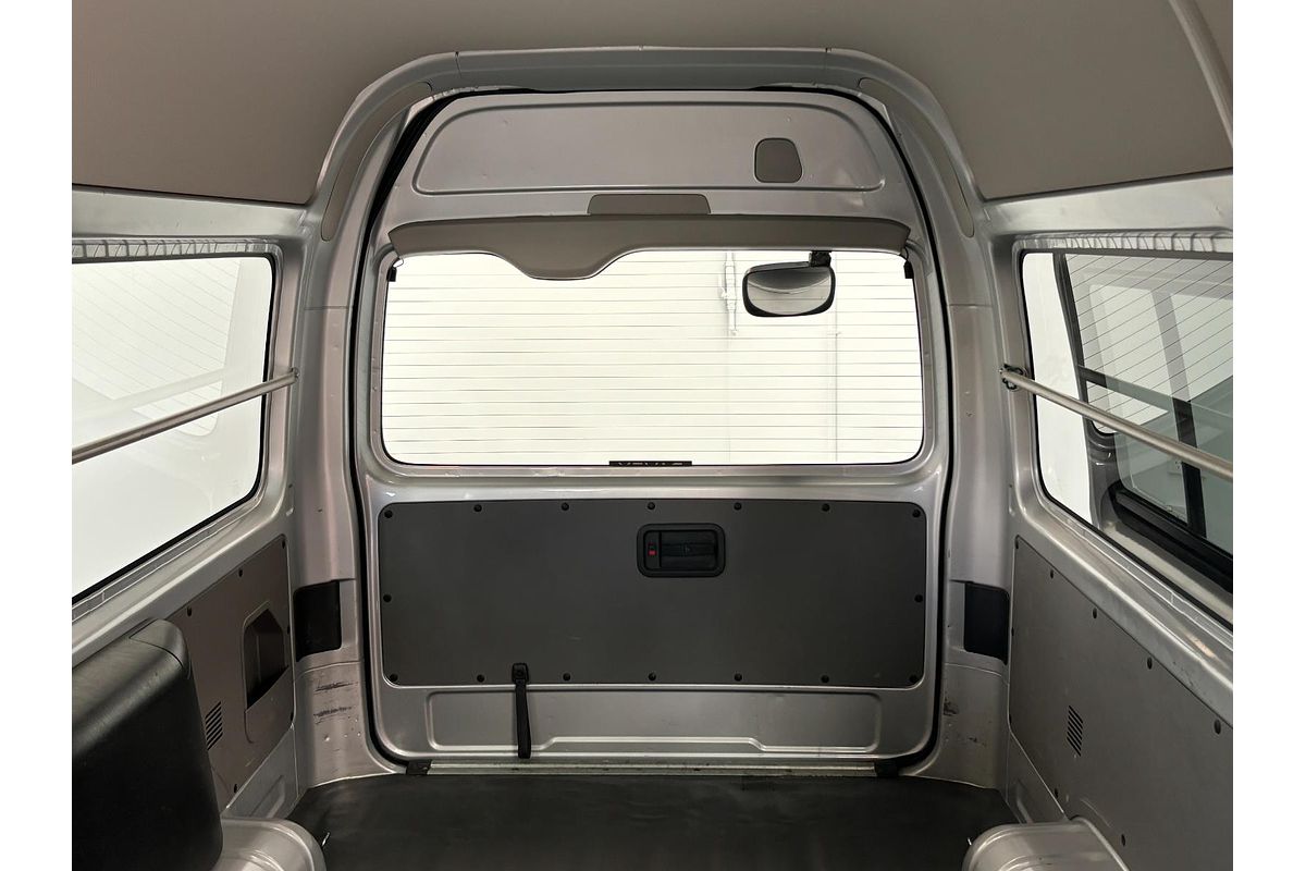 2011 Toyota Hiace 4WD High Roof KDH206