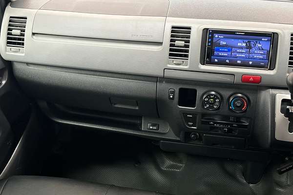 2011 Toyota Hiace 4WD High Roof KDH206