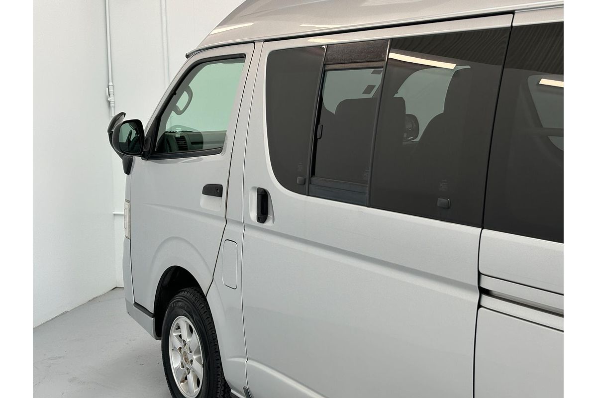 2011 Toyota Hiace 4WD High Roof KDH206